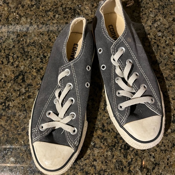 Converse - Picture 2 of 2